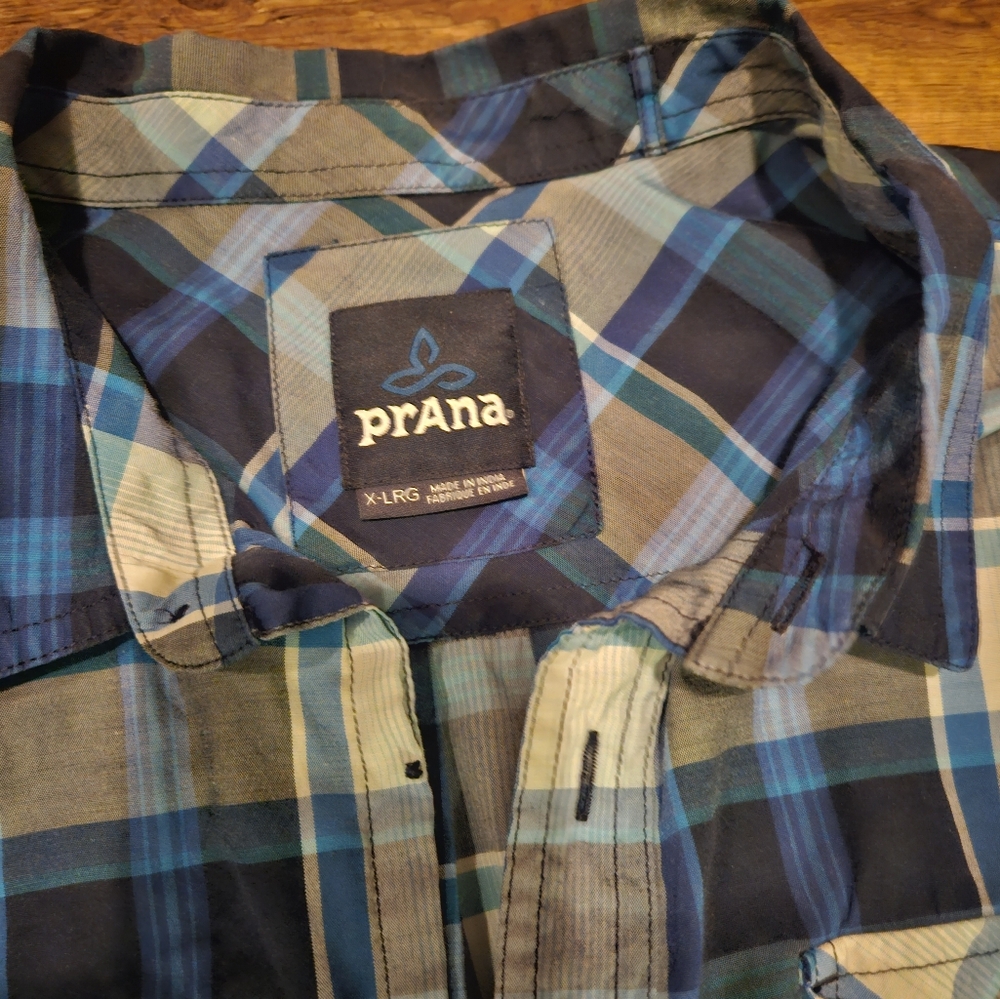 Prana button down - Picture 3 of 3